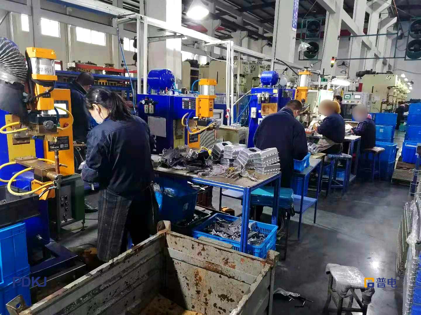 Saldatrice a punti inverter a media frequenza